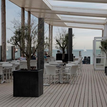 Beautiful And Spacious Villa With A Panoramic View Near The Beach Of Cadzand Exterior photo